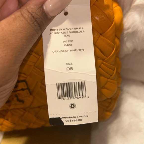 Tory‎ Burch Britten Woven Small Shoulder Bag - Picture 3 of 16